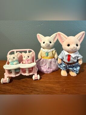 Calico Critters FENNEC FOX FAMILY